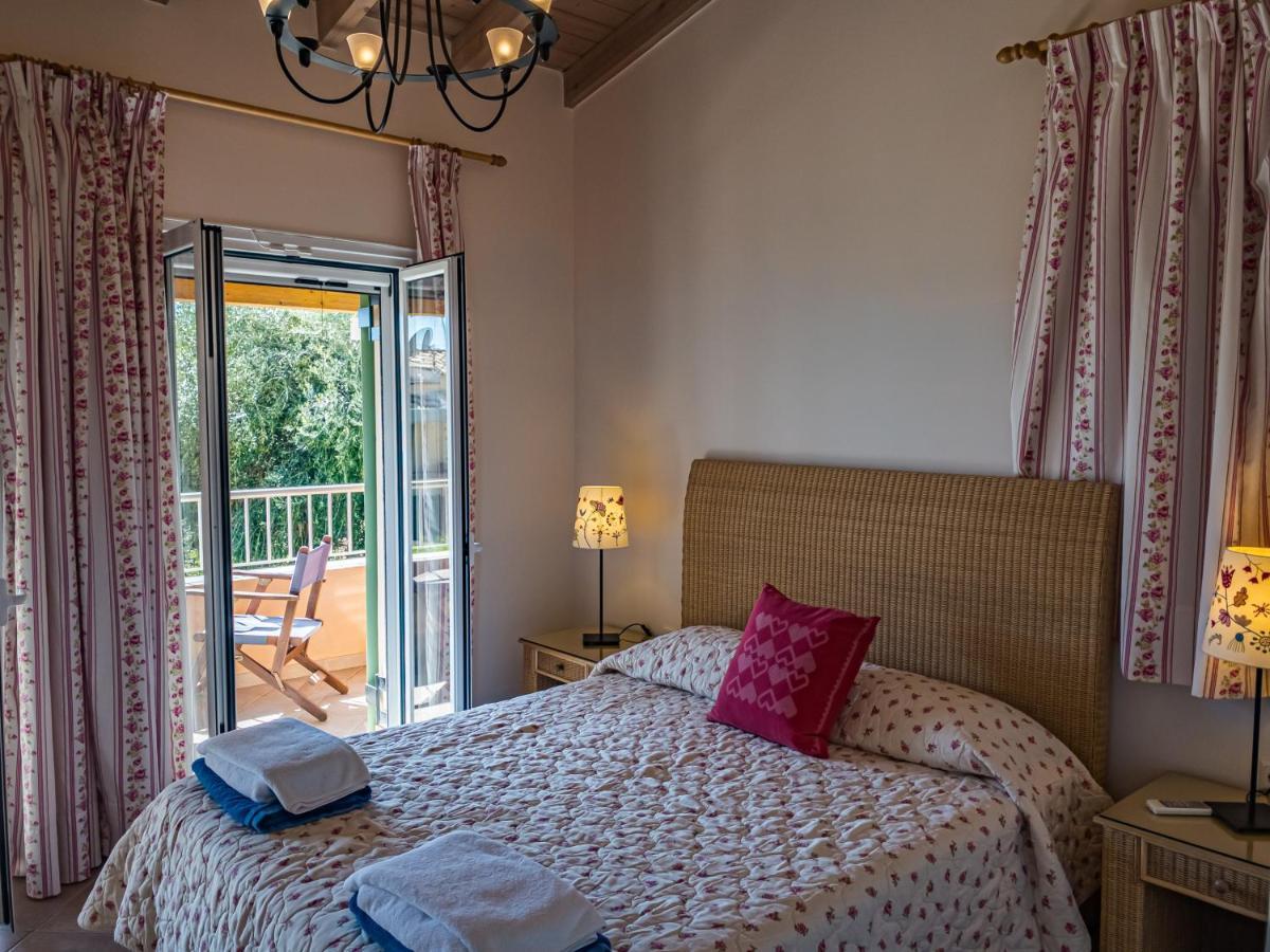 La Riviera Barbati Seaside Apartments & Villas Εξωτερικό φωτογραφία