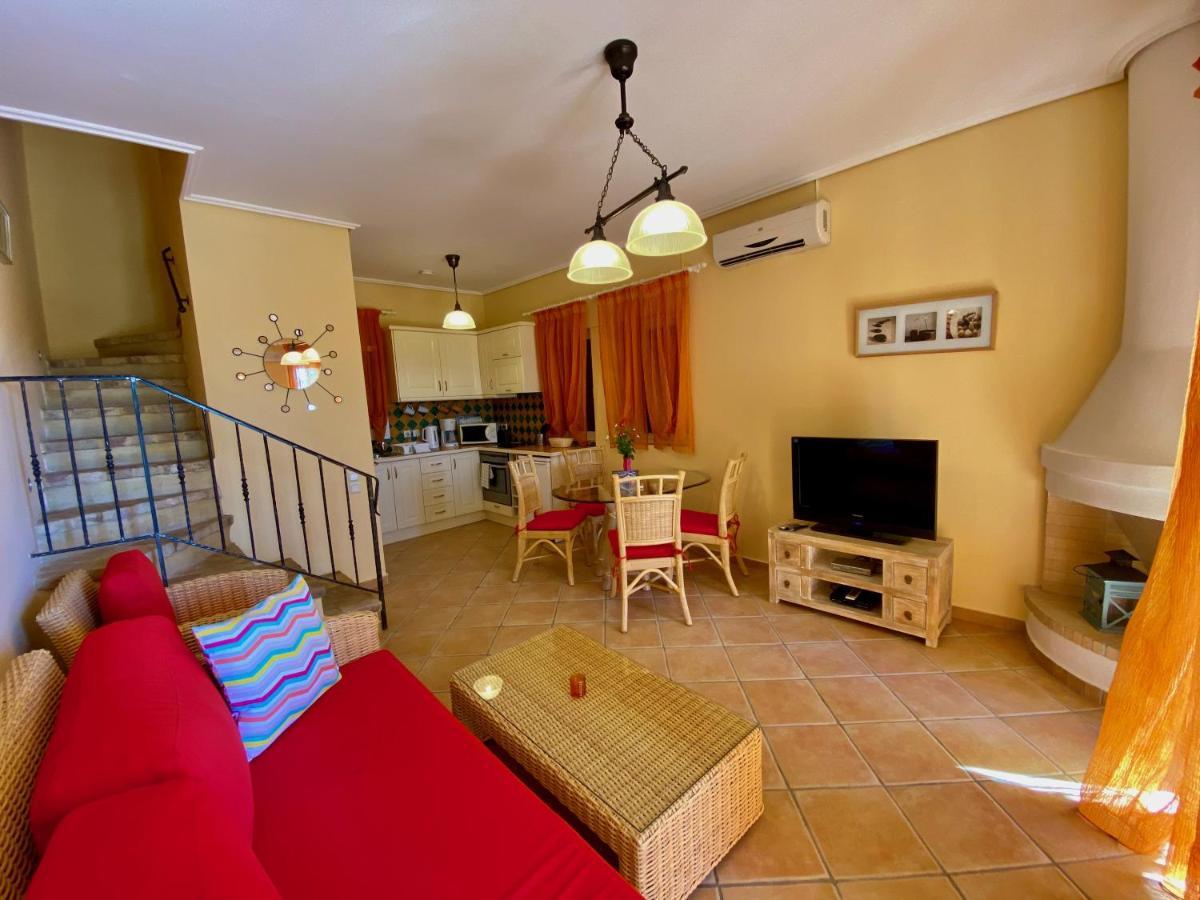 La Riviera Barbati Seaside Apartments & Villas Εξωτερικό φωτογραφία